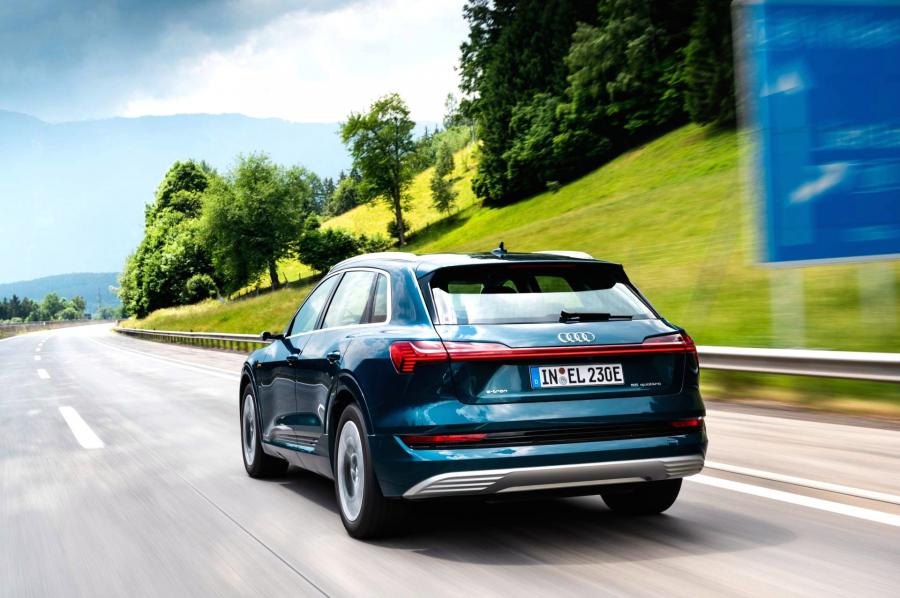  Audi e-tron 55 Quattro 2019 года  (WW) (фото 361 из 452)